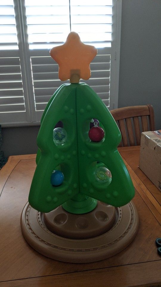 "Step 2" Toddler Christmas Tree