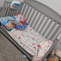 Grow With Me Crib/Dresser SET