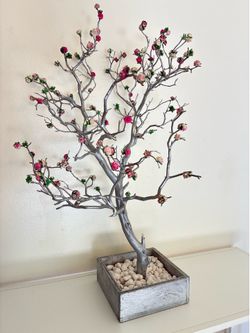 Beautiful Manzanita Tree Centerpiece
