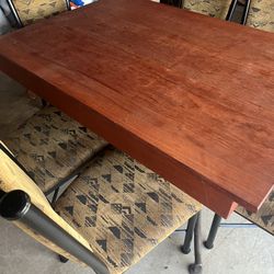 Cedar Table With Chairs 