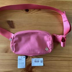 Brand New Lululemon Everywhere Belt Bag (Sakura pink)