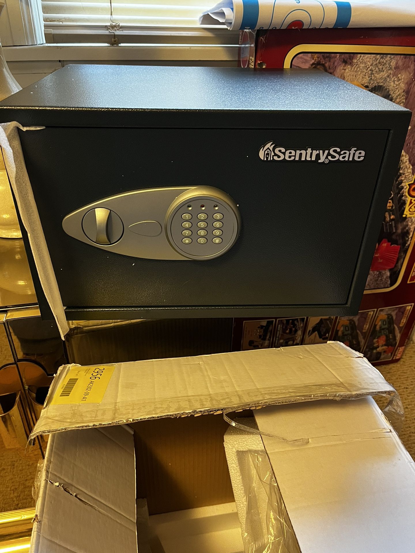 New Sentry Safe