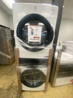 Electrolux ELTG7300AW Washer and Dryer