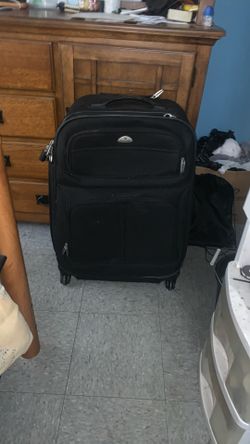 Samsonite Luggage With Turning Wheels 