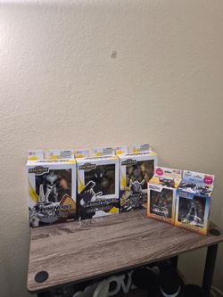 Digimon toys (read description)