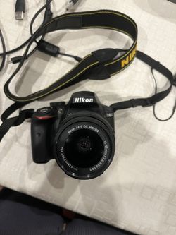 Nikon D3300 DSLR camera