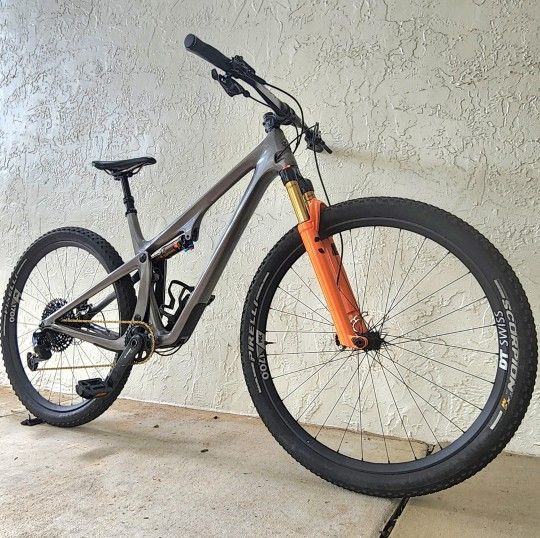 2022 YETI SB115 T2 CARBON MOUNTAIN BIKE WITH DROPPER POST  SIZE LARGE
