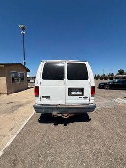2012 Ford E-350