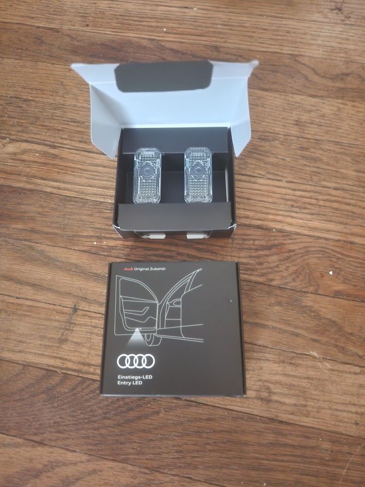 1 Set LED LOGO AUDI OEM