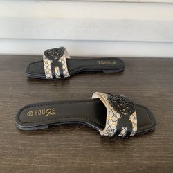 Rouge sandals size 10