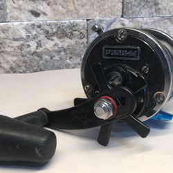 NEWELL P-332M Conventional Reel with Tiburon Power Handle and BLUE Frame  for Sale in Santa Clarita, CA - OfferUp