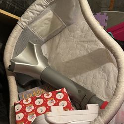 Halo Swivel Bassinet