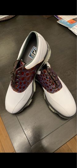 Men’s golf shoes
