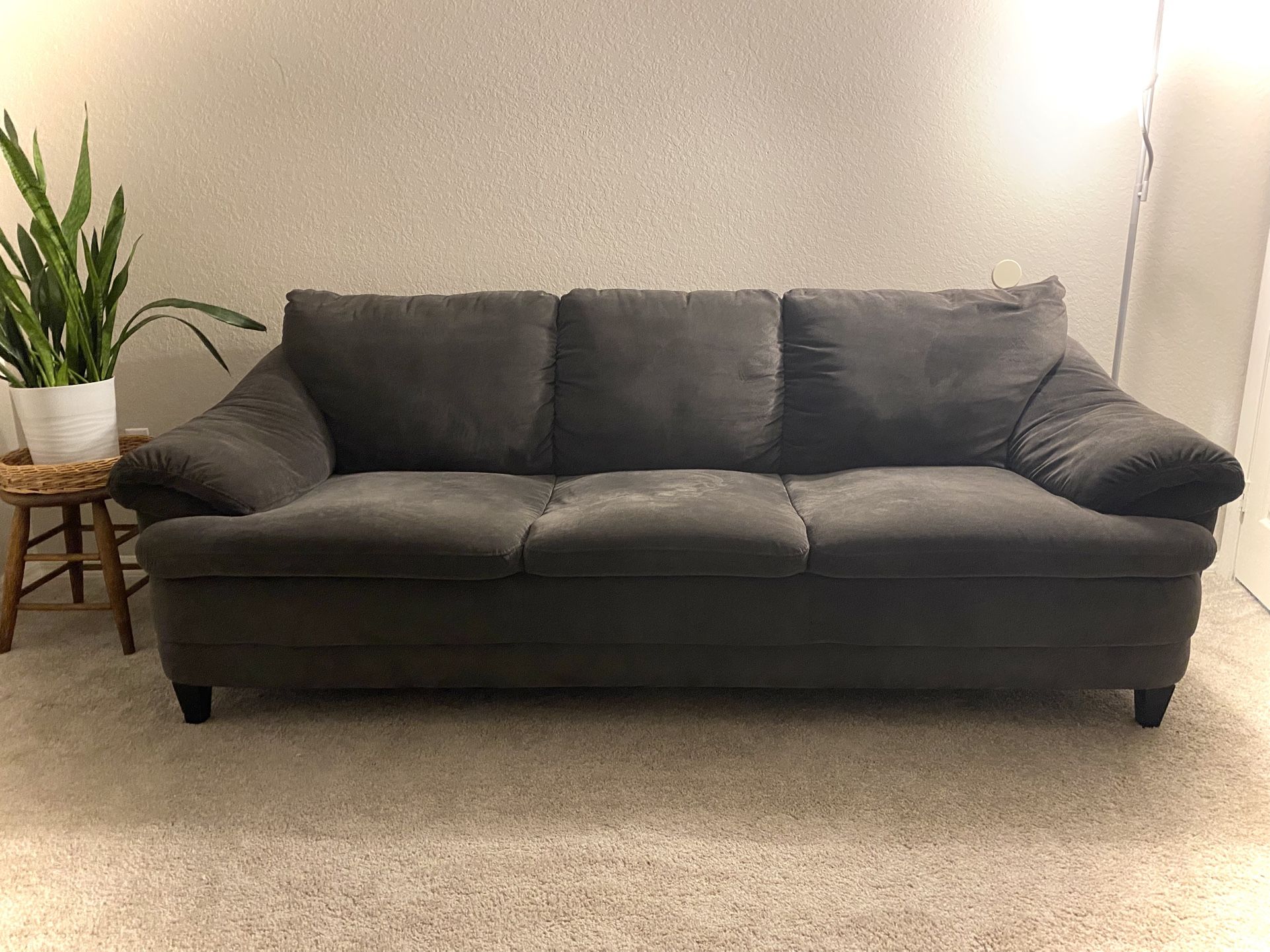 Affordable Couch- Pickup Only