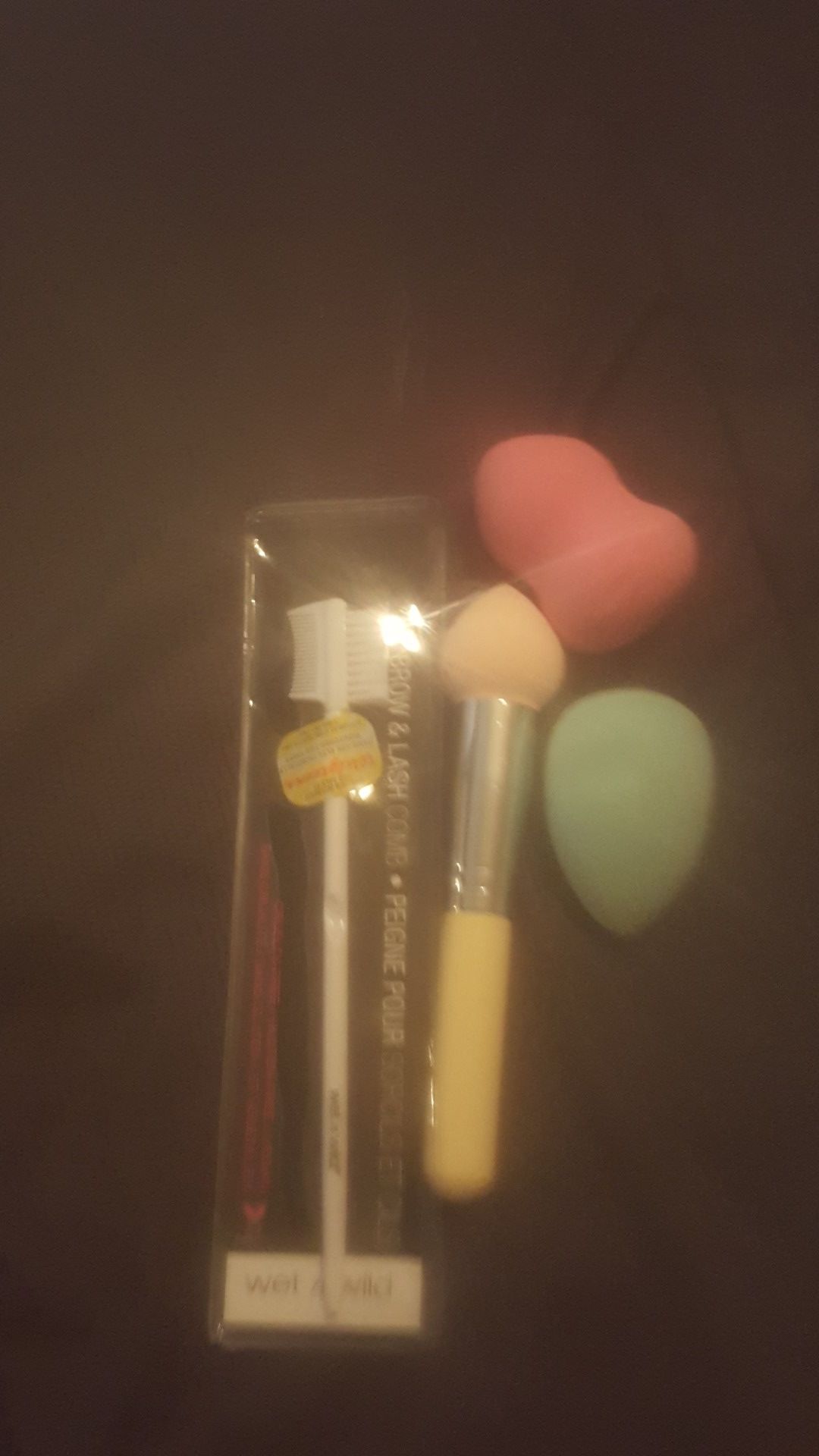 Makeup brushes and sponges