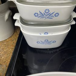 Corning Ware Casserole Wildflower and Corn Flower Blue 25$ Each