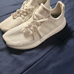 Adidas Swift Run 1.0 sneakers white size 12