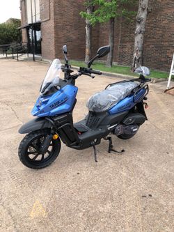 Gas powered street legal moped 🤩🔥