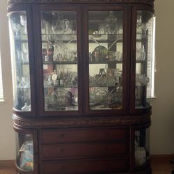 Antique Dinning Table & Matching Dinning Cabinet