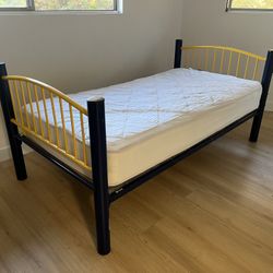 Twin Queen Beds  Cama Matrimonial Y Individual 