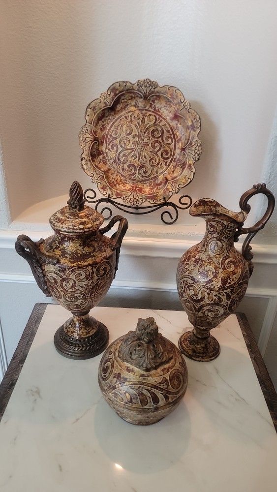 7 pc Embossed Vases Charger w/stand