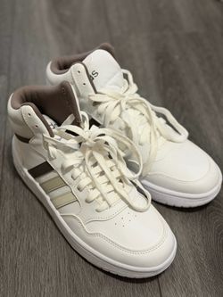 Kids girl adidas size 5-1/2