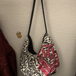 Metal Mulisha Zebra Shoulder Bag