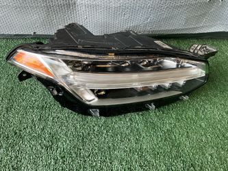 2015 2025 Volvo xc90 right side headlight