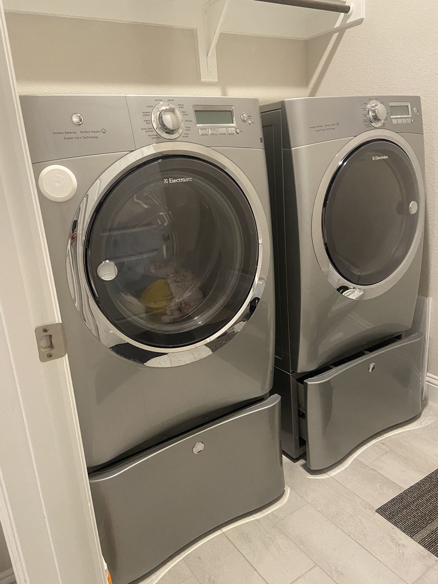 Electrolux Front Load Washer & Dryer