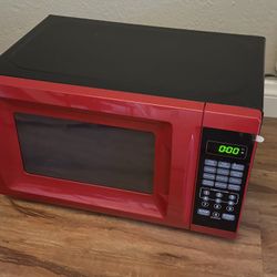 700 W Microwave