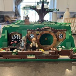 LEGO An Unexpected Gathering 79003 