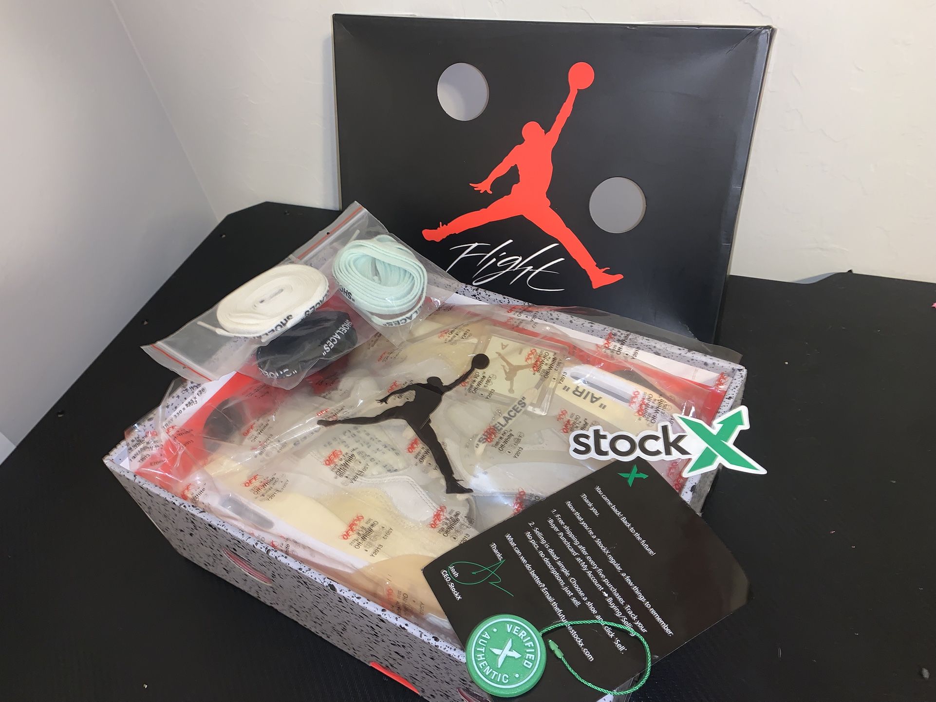 Air Jordan 4 Retro SP 'Sail' Off-White WMNS 10.5/MENS 9 WITH EXTRA LACES AND TAG