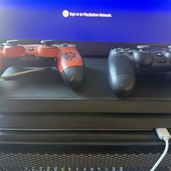 PS4 PRO With Extra