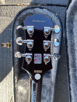 Epiphone classic Les Paul guitar