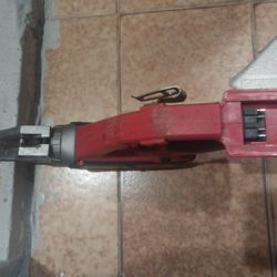 Milwaukee Cordless 18-gauge Double Cut Metal