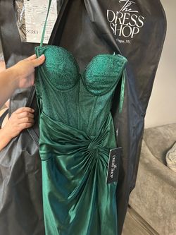 Emerald Green Prom dress