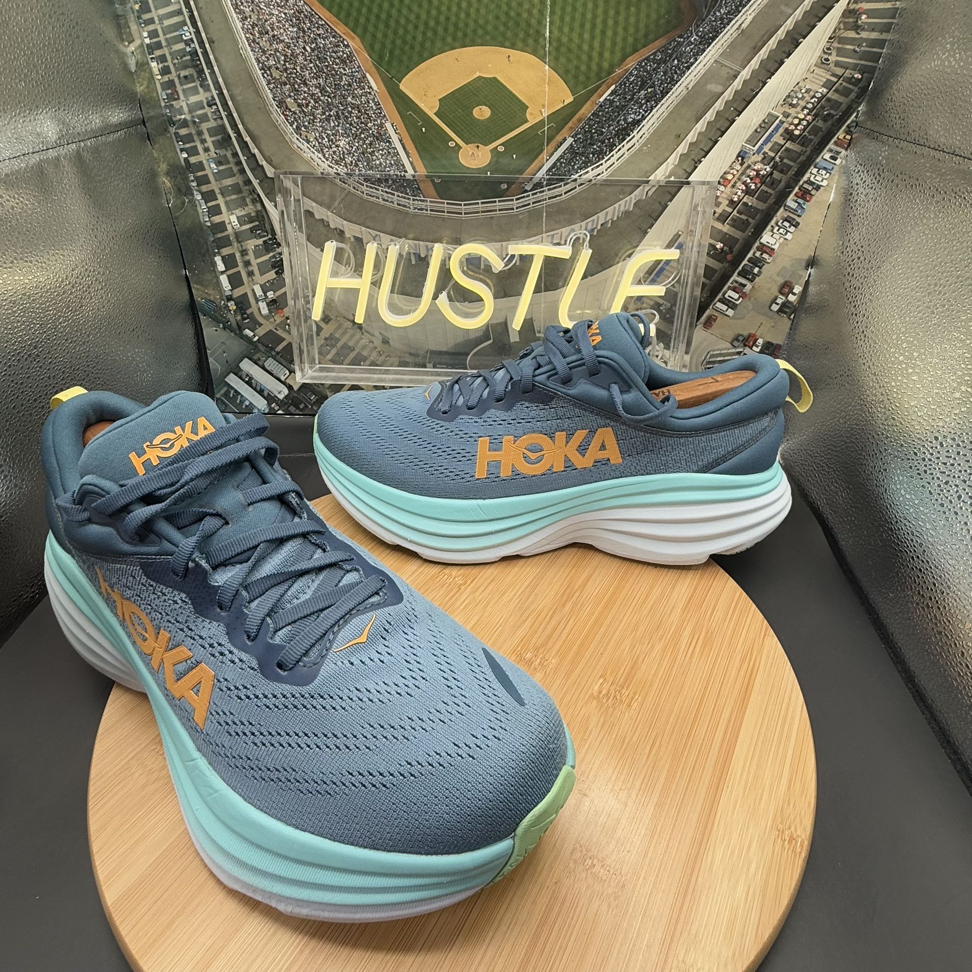 Hoka One One Men’s Bondi 8 “Real Teal/Shadow” Sz 9.5 2E (Wide)