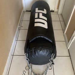 PUNCHING BAG BRAND NEW 100 POUNDS FILLED FOR BOXING MMA MUAY THAI PROFESSIONAL 💪💪💪