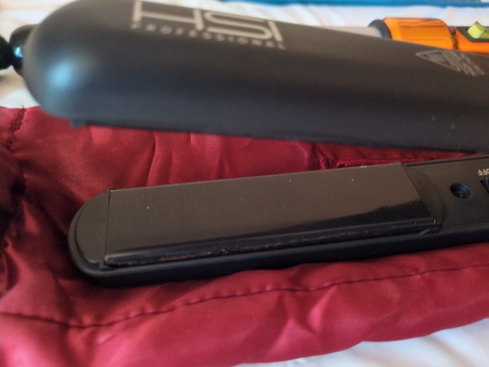 Like NEW ✨ Professional Hair Straightener ✨