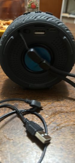 🛞 Tire Bluetooth Speaker And USB Port