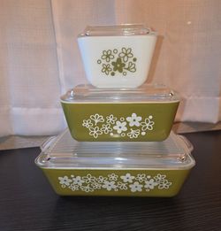 PYREX VINTAGE BAKEWARE SET