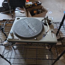 Technics SL-1200MK2