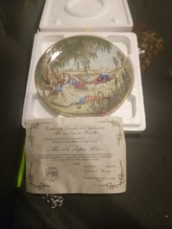 Porcelaine Alice dish 24k gold lining
