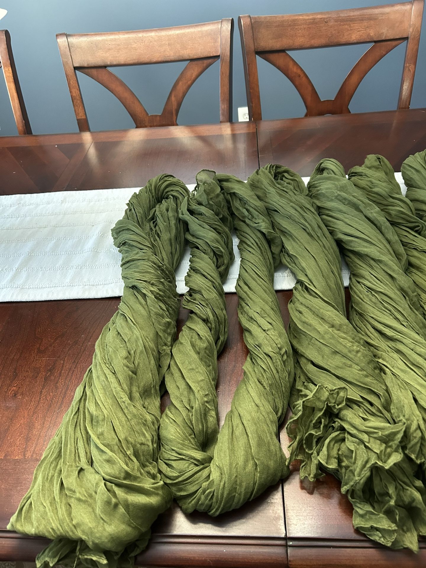 Sage Green Table Runners And Napkins 