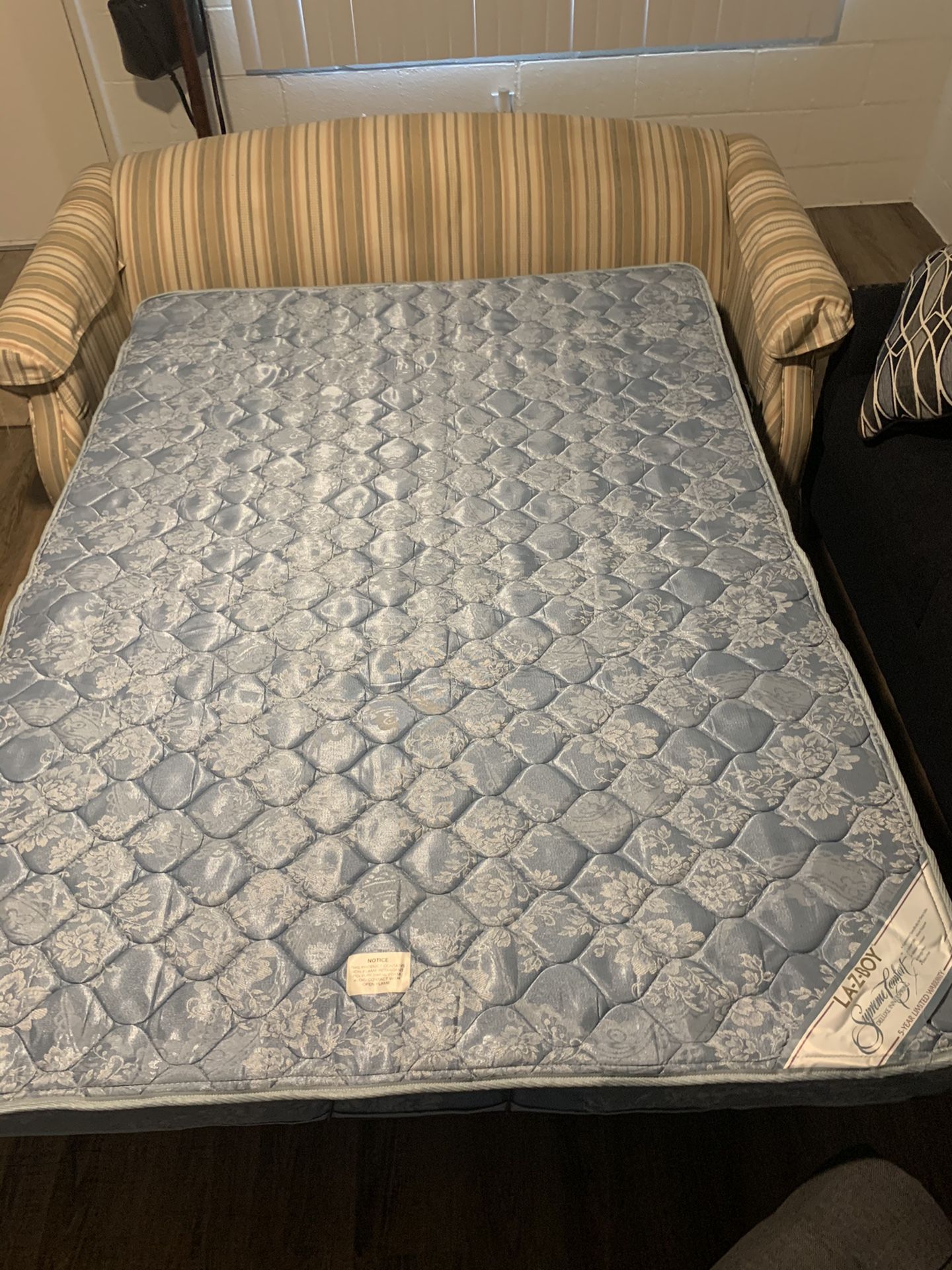 Sofa Beds for FREE for Sale in Tucson, AZ OfferUp