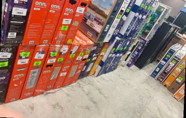 Tv liquidation sale 🤯🤯🔥 DEZH