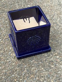 allen + roth Square 8.27-in W x 8.27-in L x 7.87-in H Blue Ceramic Indoor Planter Attached