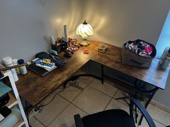 L shaped desk 