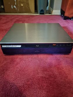 Sony DVD BLU RAY Player With Remote