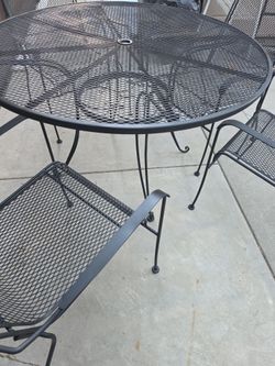 NEW  5 Piece Patio  350 use 2 Glendora pick up